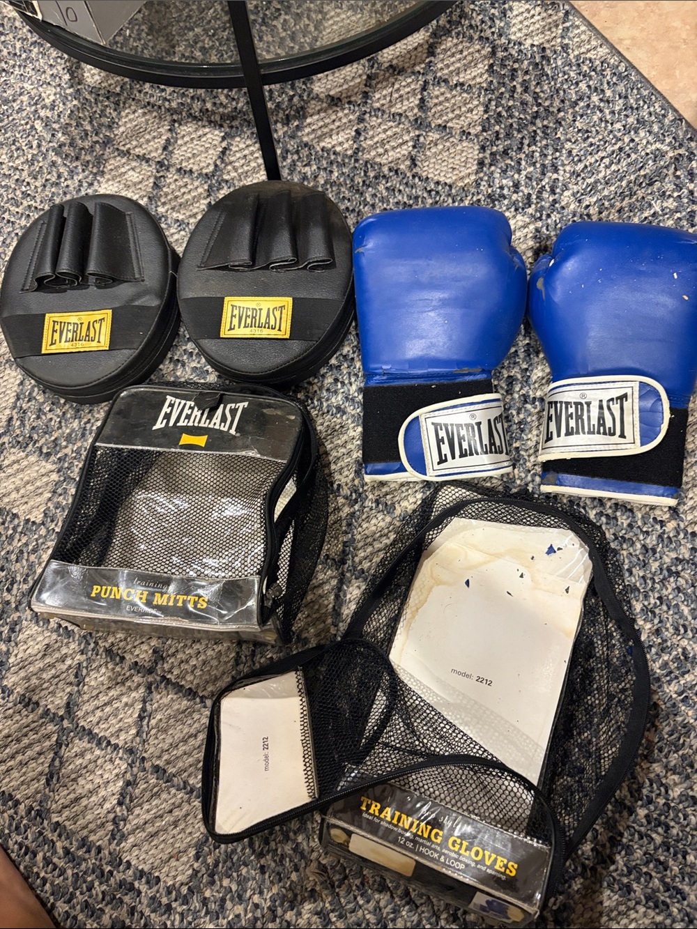 everlast punch mitts and training gloves set 12 oz